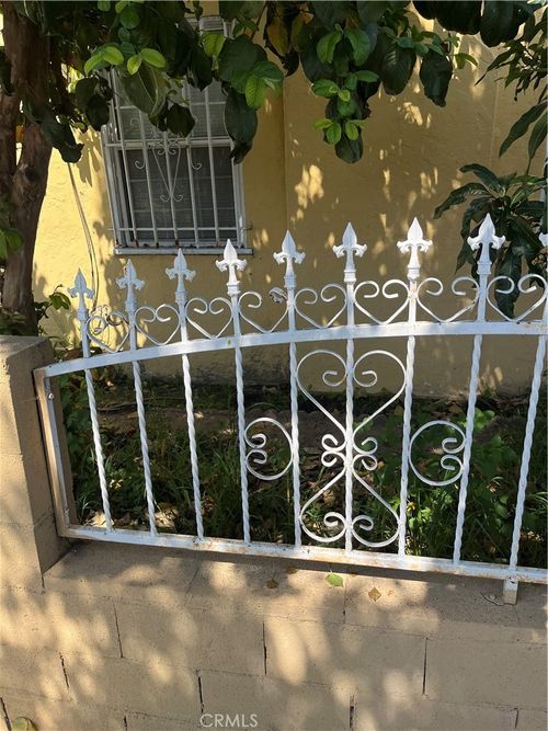 1229 E 59th St, Long Beach, CA, 90805-4318 | Card Image