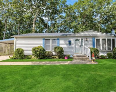 54 - 1407-54 Middle Road, House other with 2 bedrooms, 2 bathrooms and null parking in Calverton NY | Image 1