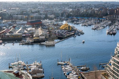 sph01-1500 Howe St, Vancouver, BC, V6Z2N1 | Card Image