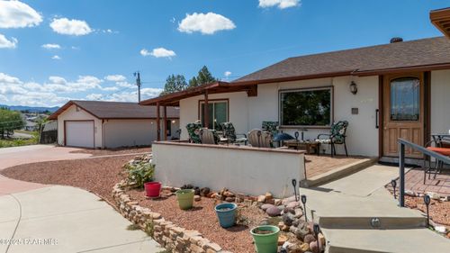 4870 N Meixner Rd, Prescott Valley, AZ, 86314-6104 | Card Image