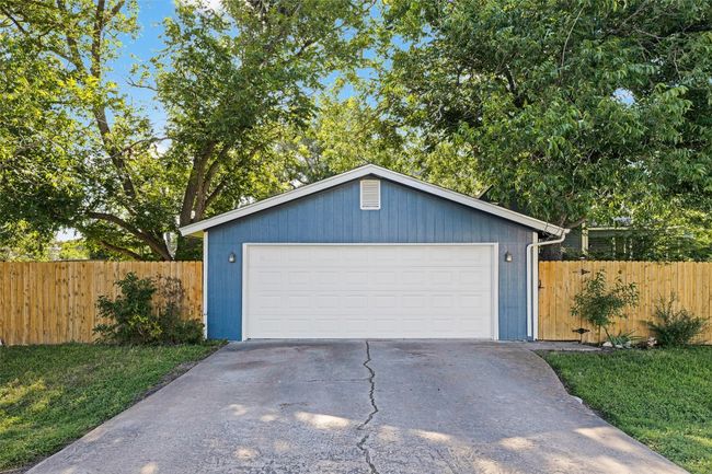 2 car garage - detached | Image 32