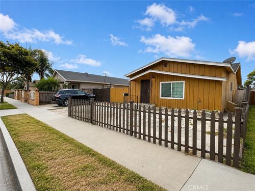 1920 W Spring St, Long Beach, CA, 90810-2750 | Card Image
