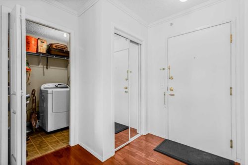 308-3308 Valleyview Pk Se, Calgary, AB, T2B3R6 | Card Image