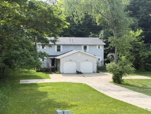 2688 Windcrest Ln, Traverse City, MI, 49686-9184 | Card Image