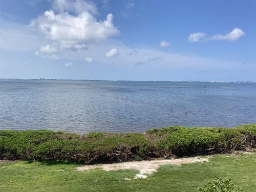 203-6430 Sun Eagle Ln, Bradenton, FL, 34210-4115 | Card Image