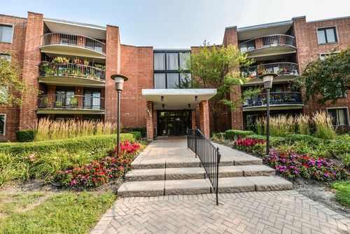 206a-1415 E Central Rd, Arlington Heights, IL, 60005-3318 | Card Image