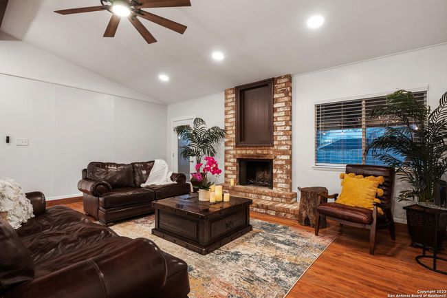 8318 Kyle Rote St, House other with 3 bedrooms, 2 bathrooms and null parking in San Antonio TX | Image 6