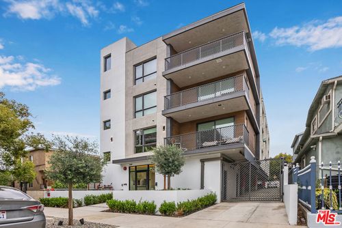 202-5657 Virginia Ave, Los Angeles, CA, 90038-3169 | Card Image