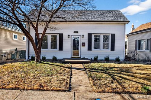 3227 Regal Place, St Louis, MO, 63139 | Card Image