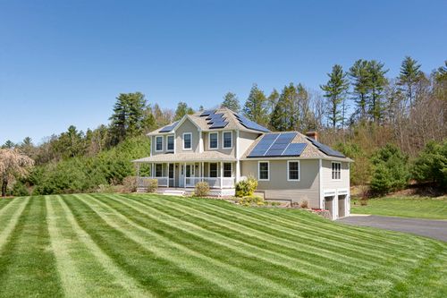 70 Skyline Dr, Oakham, MA, 01068-9545 | Card Image