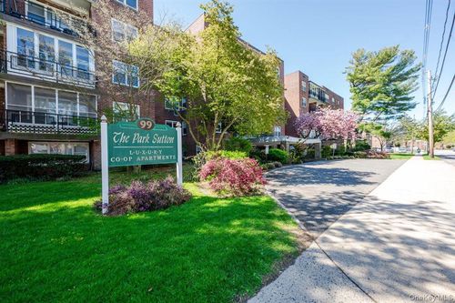 4-l-99 Randall Avenue, Hempstead, NY, 11520 | Card Image