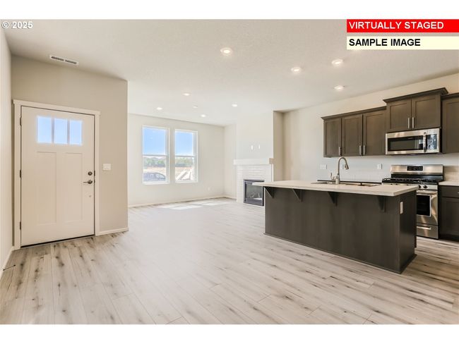 734 Pickering Ln, House other with 3 bedrooms, 3 bathrooms and 2 parking in Woodburn OR | Image 5