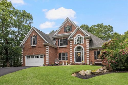 15 Sophia Cir, North Kingstown, RI, 02852-3406 | Card Image