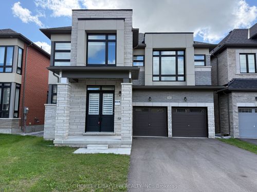 105 Halldorson Ave, Aurora, ON, L4G0C5 | Card Image