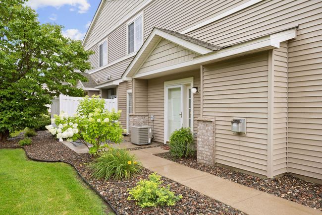 4-web-or-mls-17806 Elm Rd N-4.jpg | Image 27