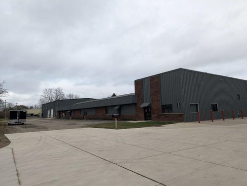 b-partial-4561 W Dickman Rd, Springfield, MI, 49037-7328 | Card Image