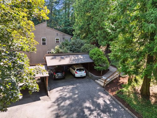 a-4594 Sw Caldew St, Portland, OR, 97219-1594 | Card Image