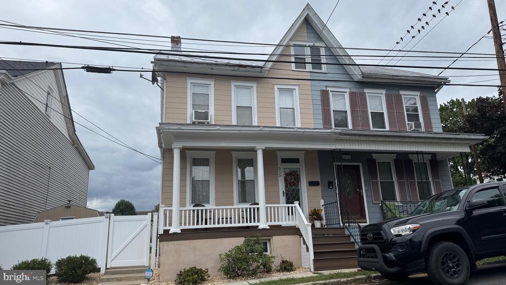 Wayne St, Orwigsburg, PA 17961