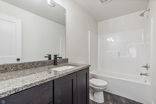 Bathroom | Image 25