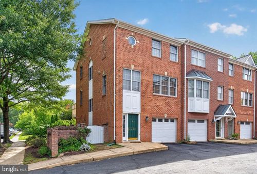 3352 5th St S, ARLINGTON, VA, 22204-1772 | Card Image
