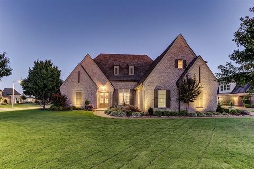 1380 Martway St, Collierville, TN, 38017-6521 | Card Image