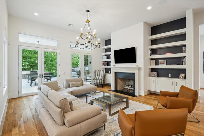 E - 22 E Shady Ln, House other with 5 bedrooms, 5 bathrooms and 3 parking in Houston TX | Image 11