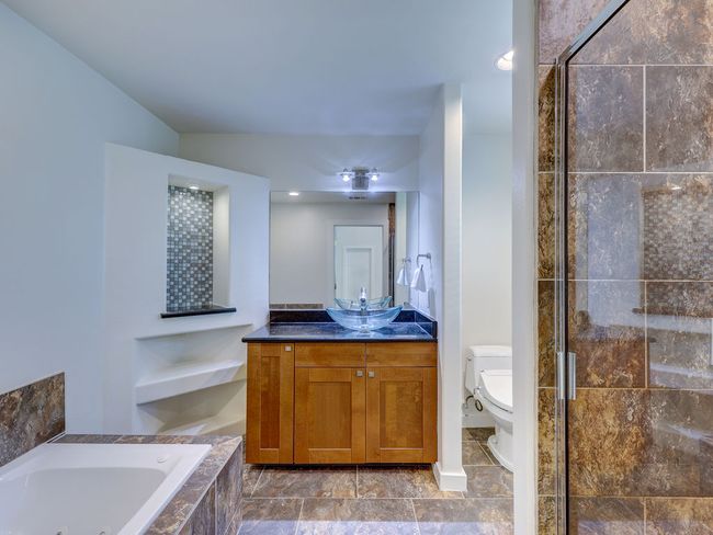 2 - 400 E 33 Rd St, Condo with 3 bedrooms, 3 bathrooms and 2 parking in Austin TX | Image 36