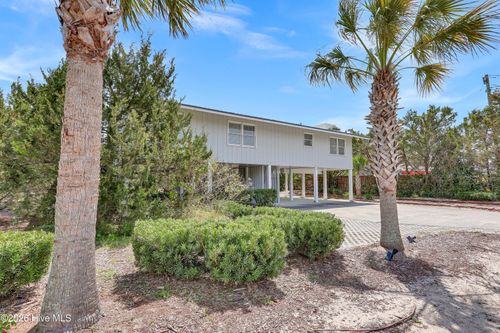 2 Conch Ln, Wrightsville Beach, NC, 28480-1641 | Card Image