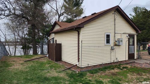 928 Cottage Rd, New Boston, IL, 61272-8629 | Card Image