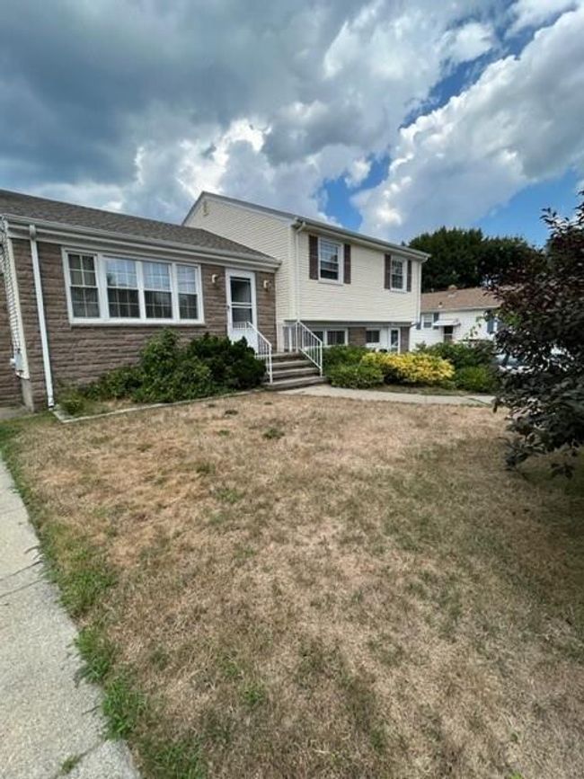 9 Jackson Street, House other with 4 bedrooms, 2 bathrooms and 4 parking in North Providence RI | Image 2