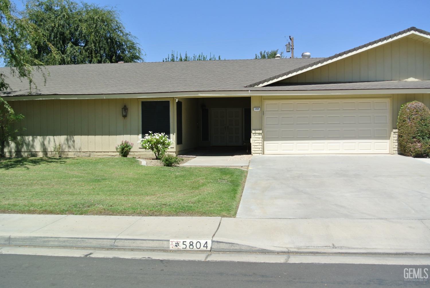 Cypress Point Dr, Bakersfield, CA 93309