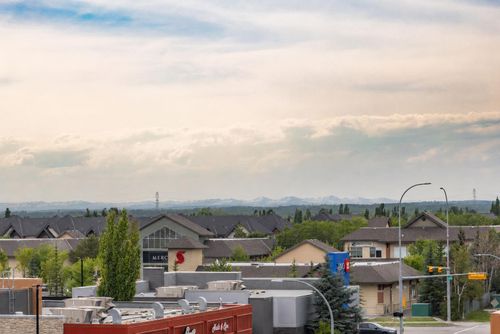 425-8530 8a Ave Sw, Calgary, AB, T3H6A7 | Card Image