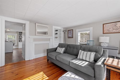 21B Portsmouth Ave, Exeter, NH, 03833 | Card Image