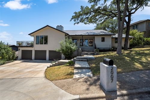 2007 Wychwood Dr, Austin, TX, 78746-7866 | Card Image