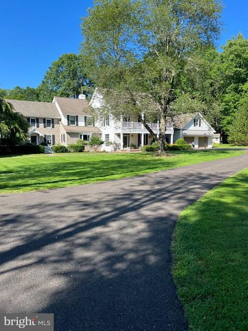 1627 E Saw Mill Rd, QUAKERTOWN, PA, 18951-5703 | Card Image