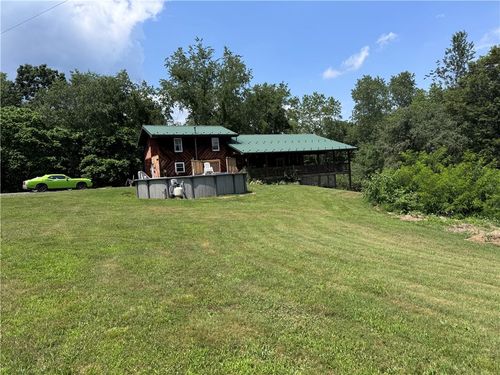 233 Grantz Hollow Rd, Vandergrift, PA, 15690-9006 | Card Image
