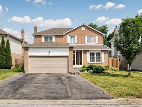 93 Stiver Dr, Newmarket, ON, L3Y7W2 | Card Image