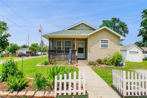 1203 Adams Ave, Charleston, IL, 61920-1640 | Card Image