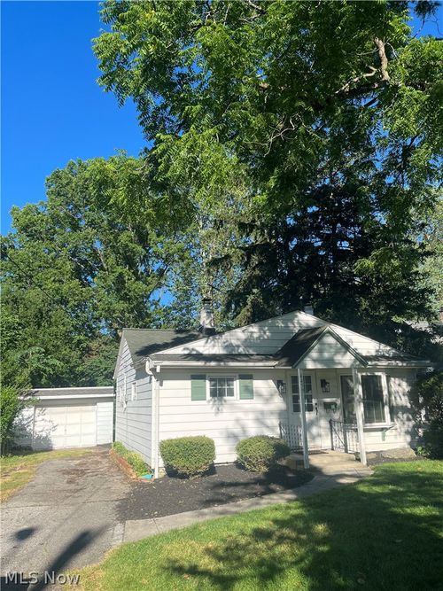 4459 Silverdale Road, North Olmsted, OH, 44070 | Card Image