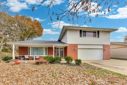 17001 Everett Ave, South Holland, IL, 60473-3636 | Card Image