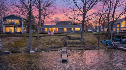 8653 Wildwood Ct, Jackson, MI, 49201-9236 | Card Image