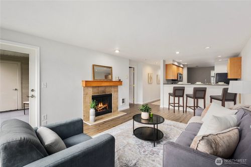 a204-26205 116th Ave Se, Kent, WA, 98030-8633 | Card Image