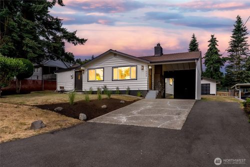 15633 47th Ave S, Tukwila, WA, 98188-2716 | Card Image