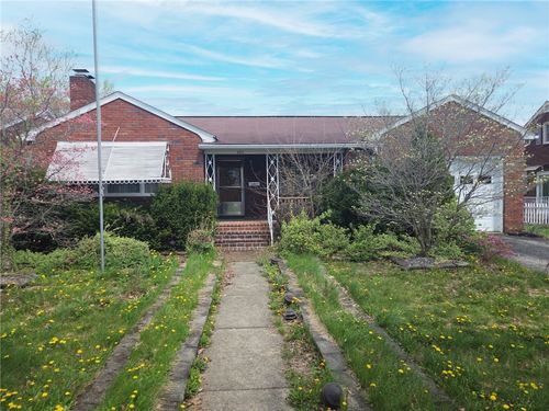 423 E Hazelcroft Ave, New Castle, PA, 16105 | Card Image