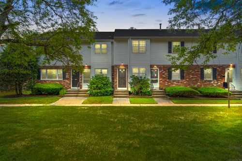 f5-5 Bradley Cir, Enfield, CT, 06082-3824 | Card Image