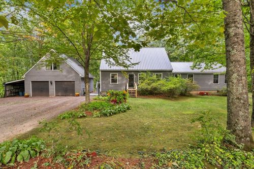 137 Hensmith Rd, Salisbury, NH, 03268-5307 | Card Image