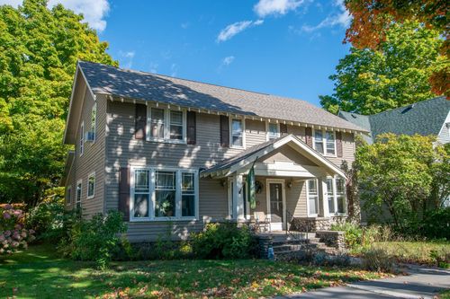 320-318-320 7th St, Traverse City, MI, 49684-2429 | Card Image