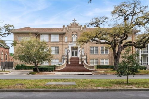 201-1215 Louisiana Ave, New Orleans, LA, 70115-2432 | Card Image