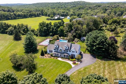 5 Sun Valley Way, Long Valley, NJ, 07853-3038 | Card Image