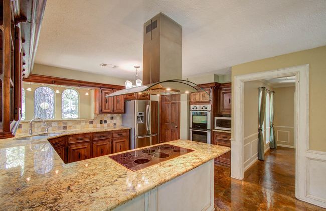 Granite counter tops. | Image 19